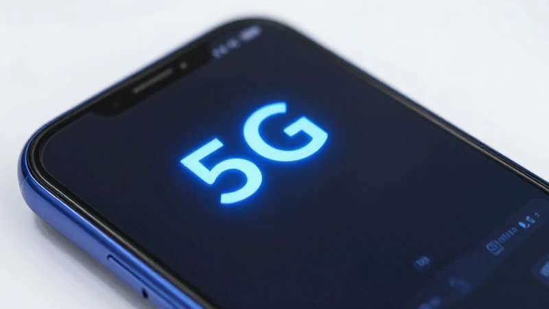 Smartphone Android con 5G resaltando azul