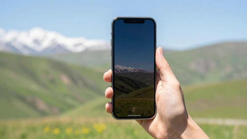 Smartphone bajo sol brillante en Armenia