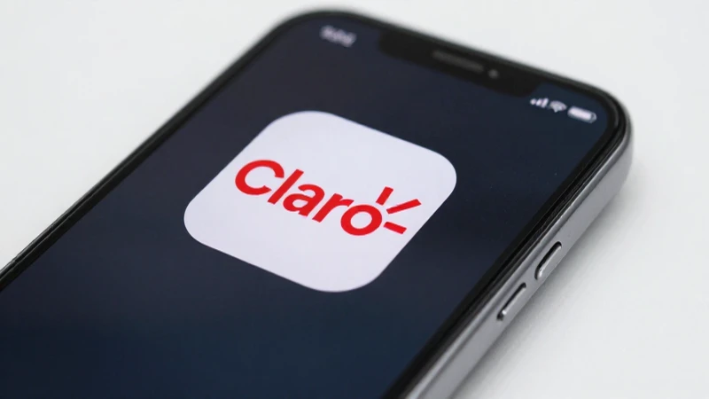 Smartphone Android enfocado sobre fondo limpio