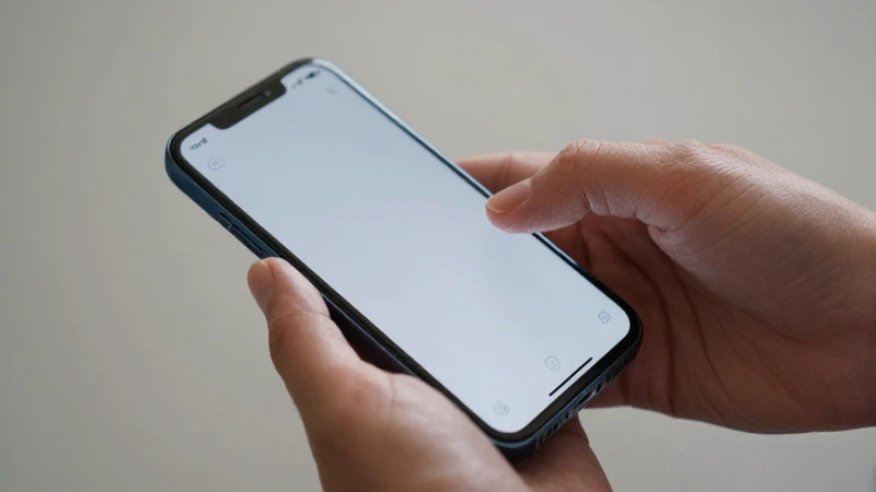 Smartphone Android en primer plano con tacto