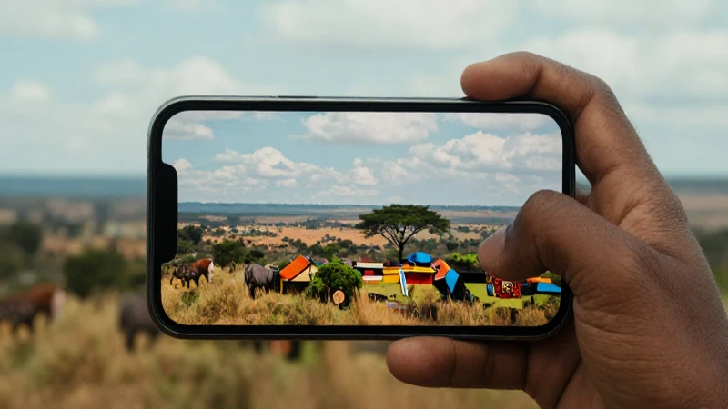 Pantalla vibrante con paisaje africano cinematográfico
