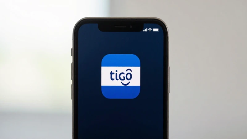 iPhone en Tigo El Salvador, minimalista