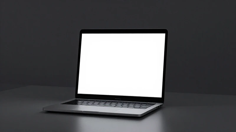 Portátil brillante sobre escritorio iluminado