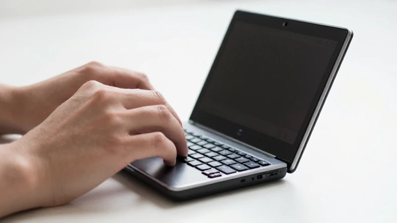 Teclado BlackBerry con iluminación suave y minimalista