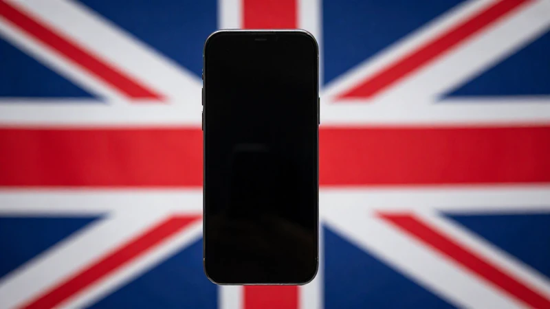 Teléfono inteligente con fondo de bandera británica
