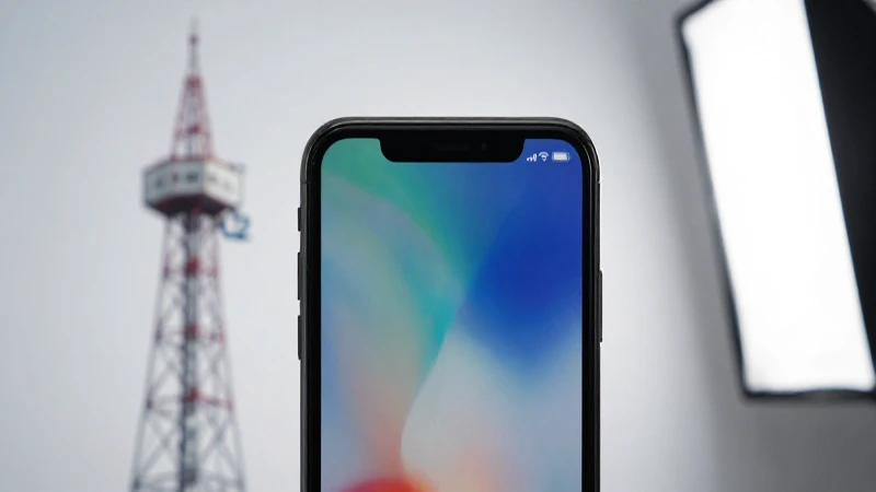 Primer plano del iPhone X con iluminación suave